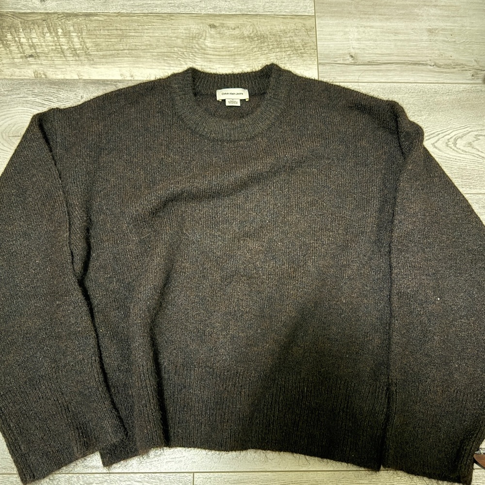 Super soft Calvin Klein sweater | brown